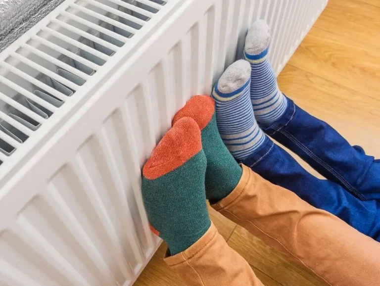 Warm feet on radiators